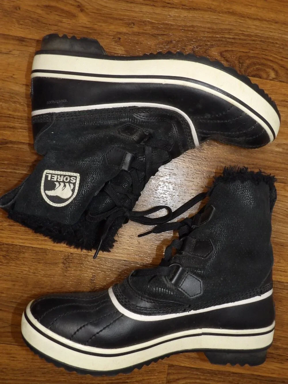 Sorel Tivoli Waterproof Winter Boots Black and White Size 8